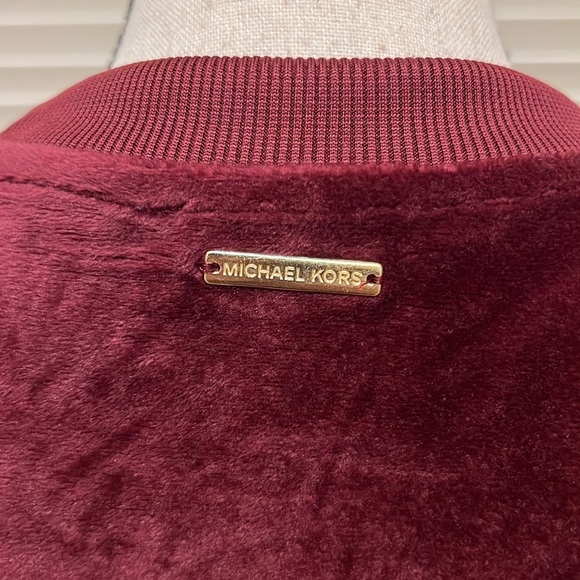 Michael Kors Dark Ruby Cold Shoulder Velour Long Sleeve Blouse /Top, Size Medium - Picture 15 of 17